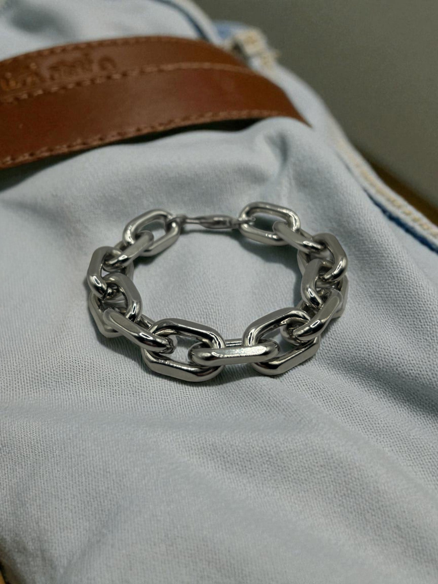 heavy-chain bracelet