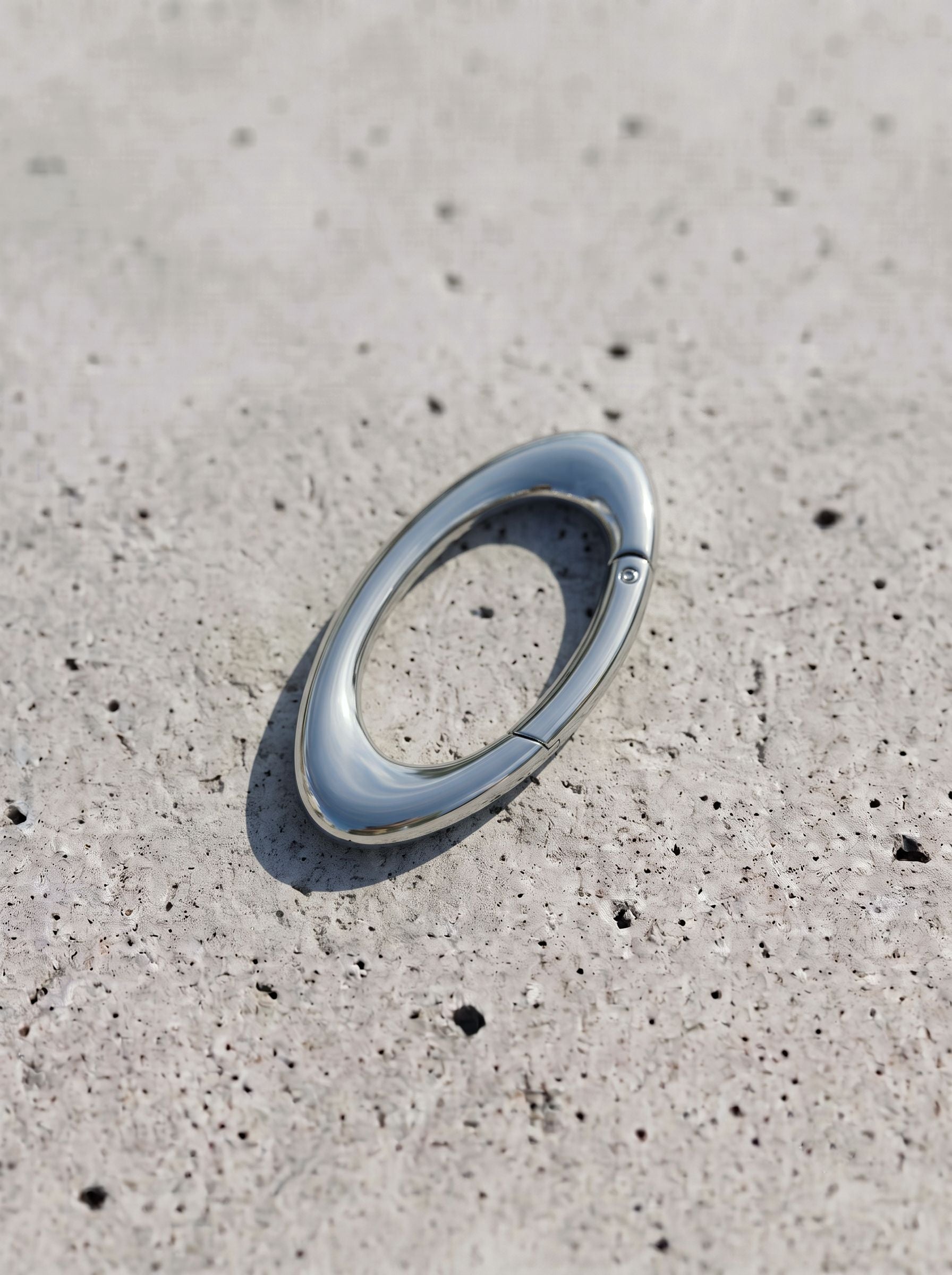 O-carabiner