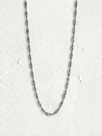 bigger-twist necklace